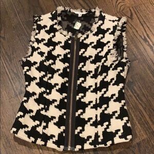 CAbi houndstooth vest